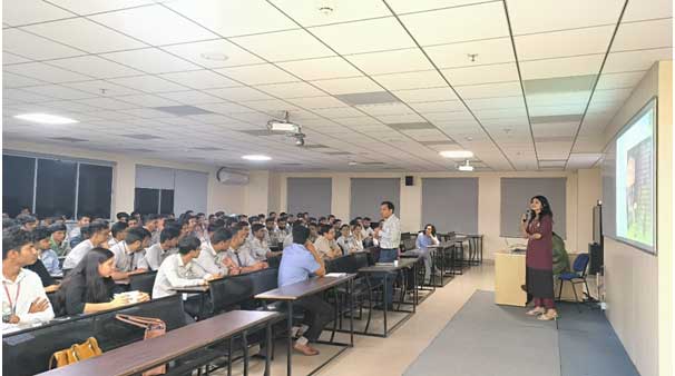 workshop on National Internet Governance for college students Pic1